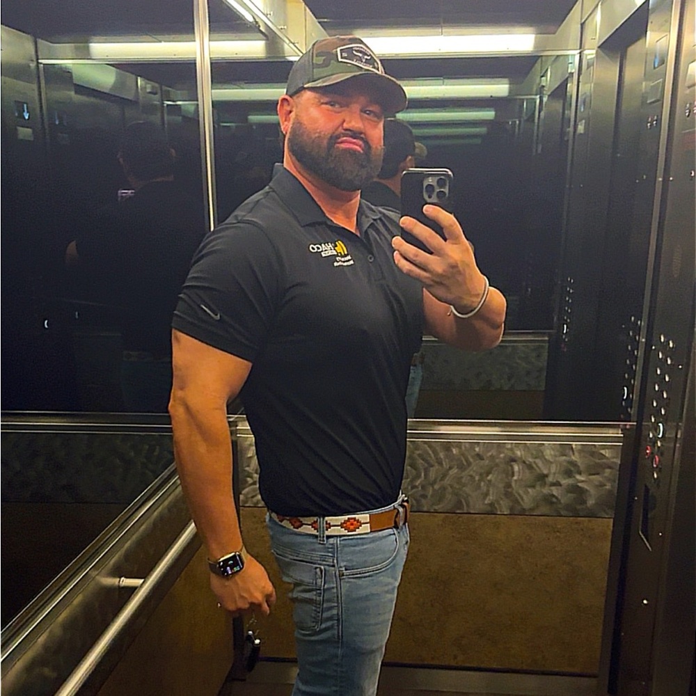 Meet your Posher, Jonathan